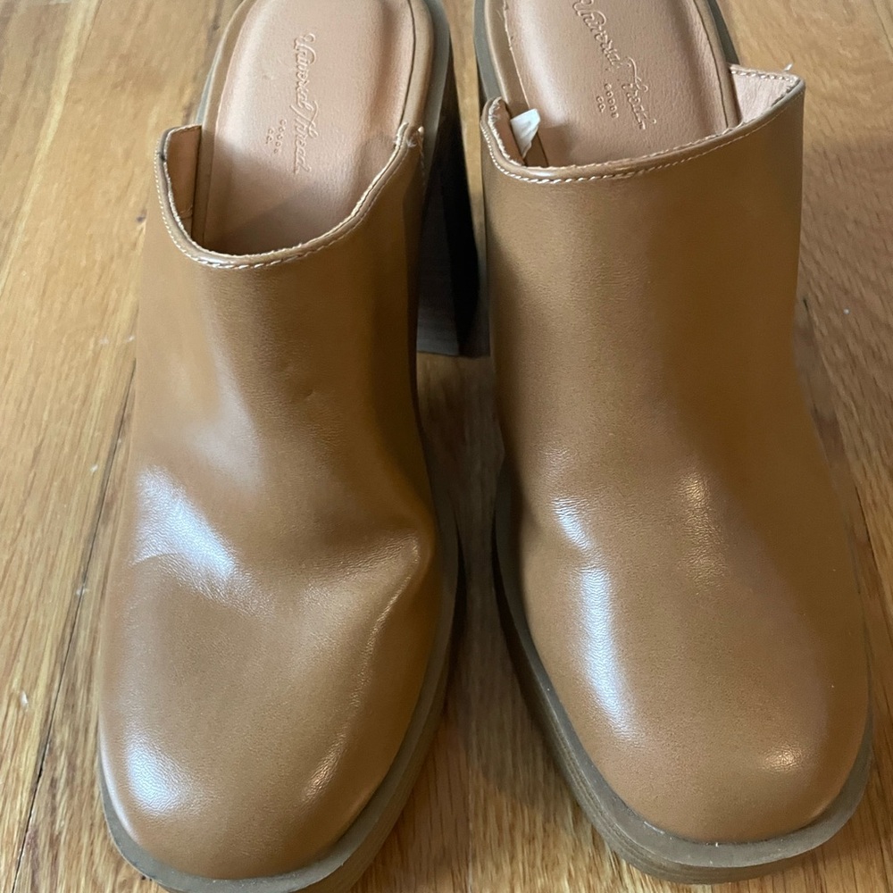 Universal Thread Tan Platform Mules size 7 - image 8